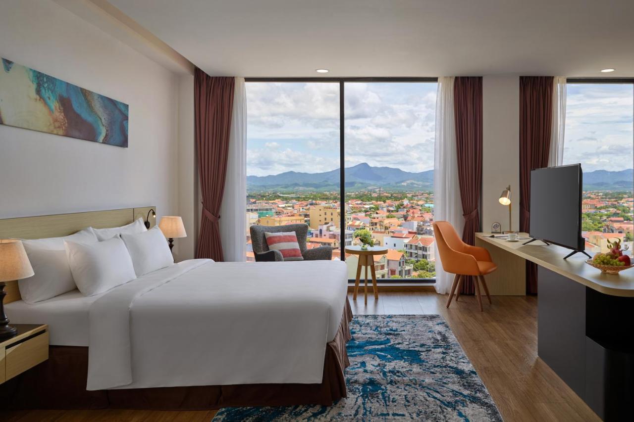 Khach San Sam Quang Binh Hotel Донг Хой Екстериор снимка