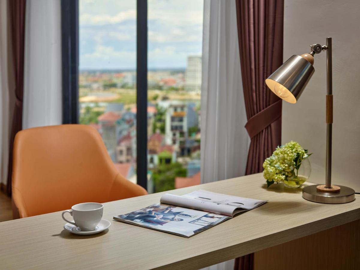 Khach San Sam Quang Binh Hotel Донг Хой Екстериор снимка