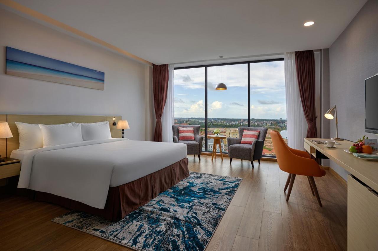 Khach San Sam Quang Binh Hotel Донг Хой Екстериор снимка
