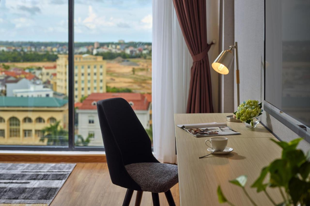 Khach San Sam Quang Binh Hotel Донг Хой Екстериор снимка