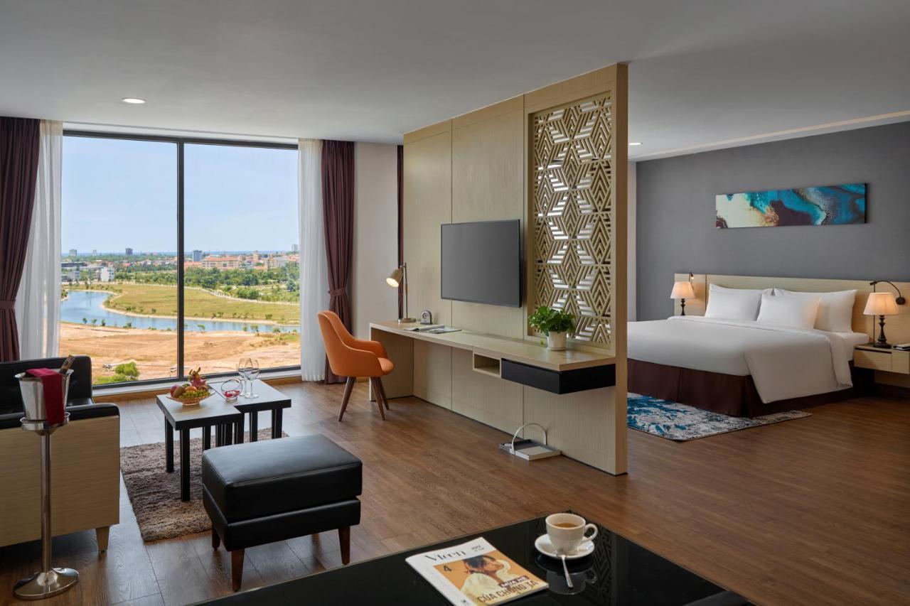 Khach San Sam Quang Binh Hotel Донг Хой Екстериор снимка