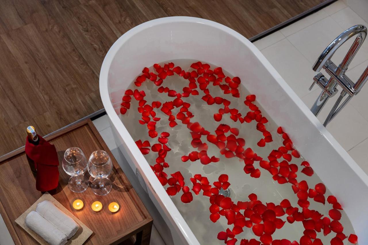 Khach San Sam Quang Binh Hotel Донг Хой Екстериор снимка