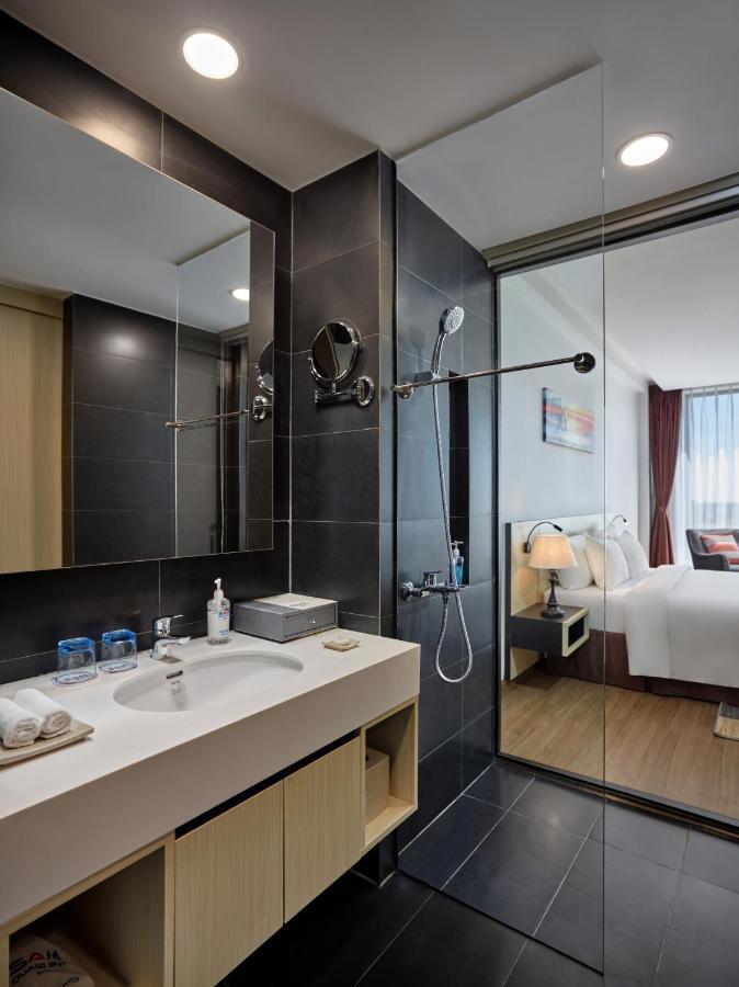 Khach San Sam Quang Binh Hotel Донг Хой Екстериор снимка