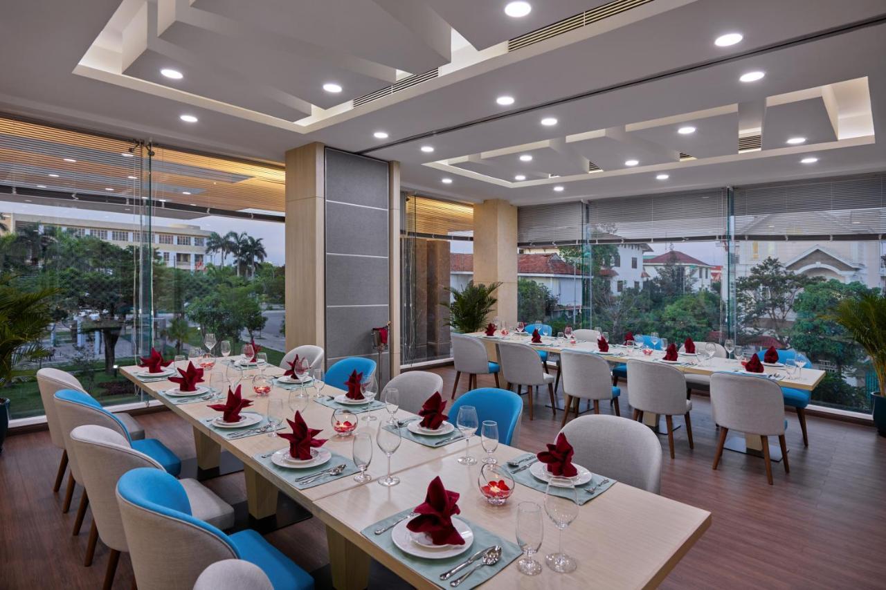 Khach San Sam Quang Binh Hotel Донг Хой Екстериор снимка